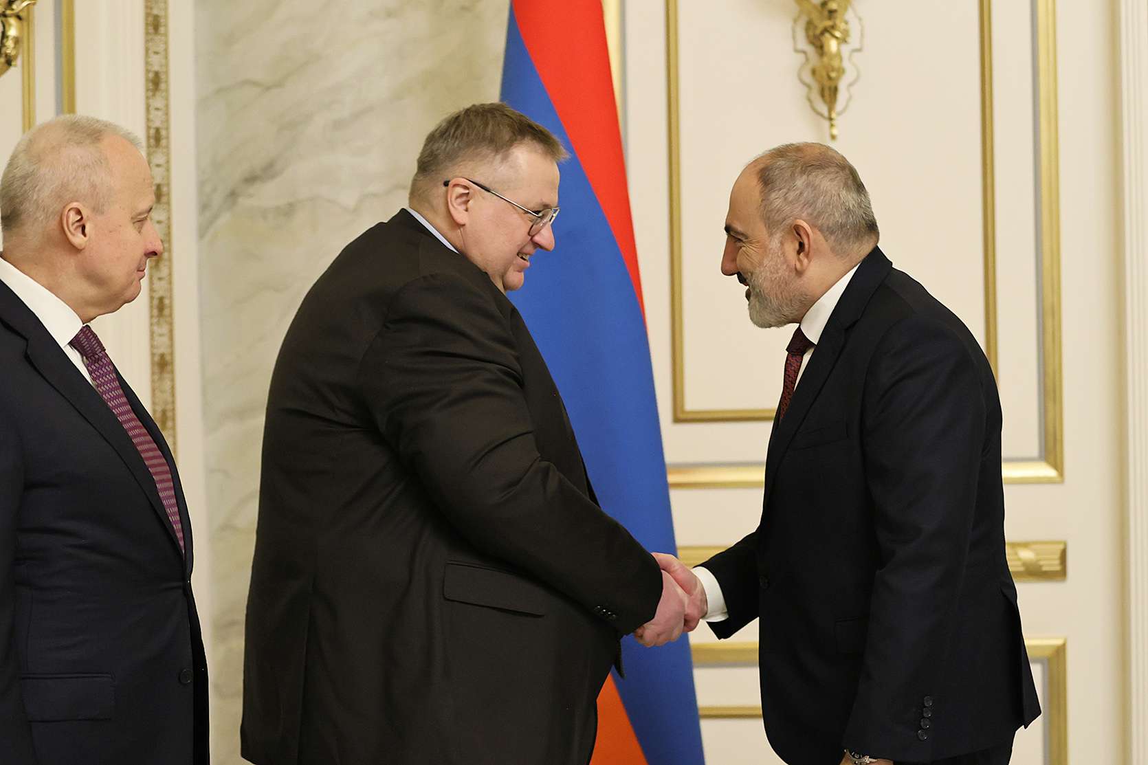 Presidents of Armenia and Uruguay discuss 'Crossroads of Peace' project